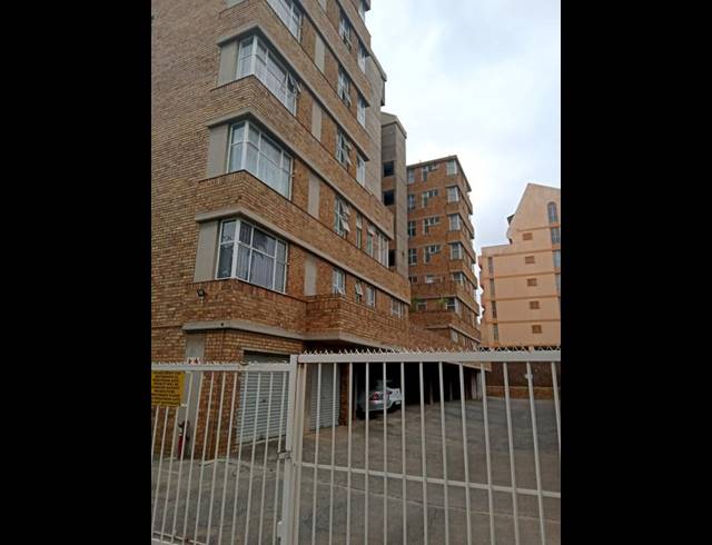 3 BEDROOM APARTMENT FOR SALE IN SUNNYSIDE